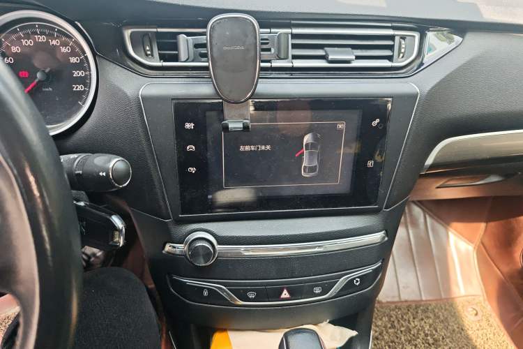 Used Peugeot 408 2014 1.8L Automatic Luxury Edition Audio And AC Panel