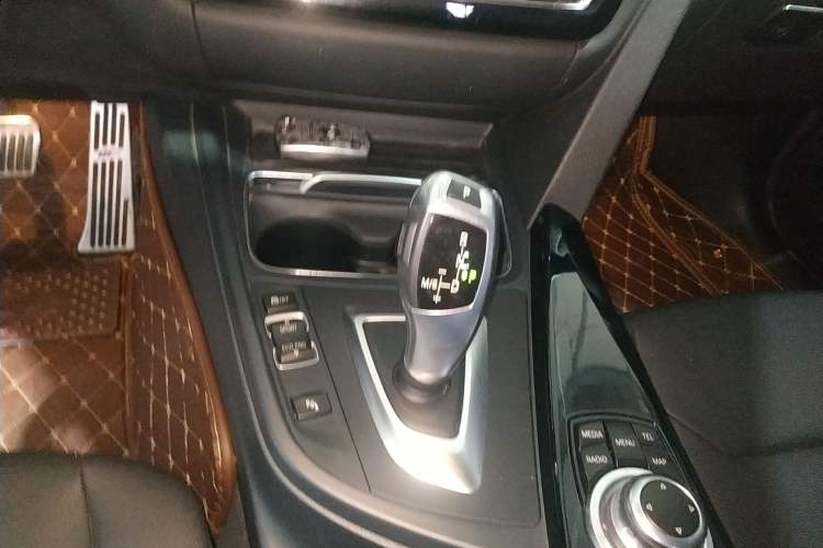 Used BMW 3 Series 2016 320Li Fashion Model
