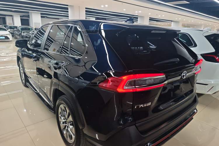 Used Toyota Wildlander 2020 2.0L CVT Two-Wheel Drive Luxury Edition Rear Left 45 Deg