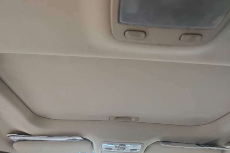 Used Hyundai Tucson 2013 2.0L Manual Two-Wheel Drive Fashion Edition Headliner