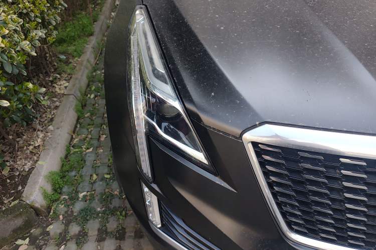 Used Cadillac XT5 2021 28T Luxury Model