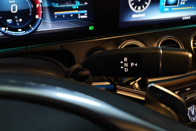 Used Mercedes-Benz E-Class 2017 E 300 L Sporty and Stylish Model
