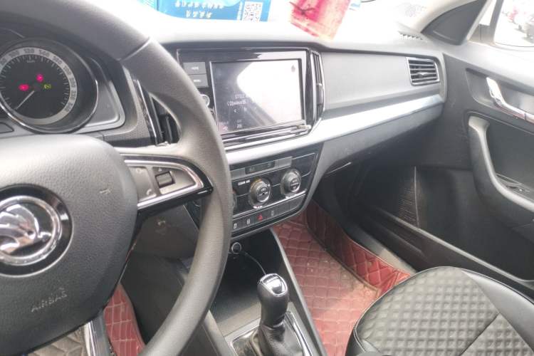 Used Skoda Kamiq 2018 1.5L Automatic Comfort Edition China VI Standard Audio And AC Panel