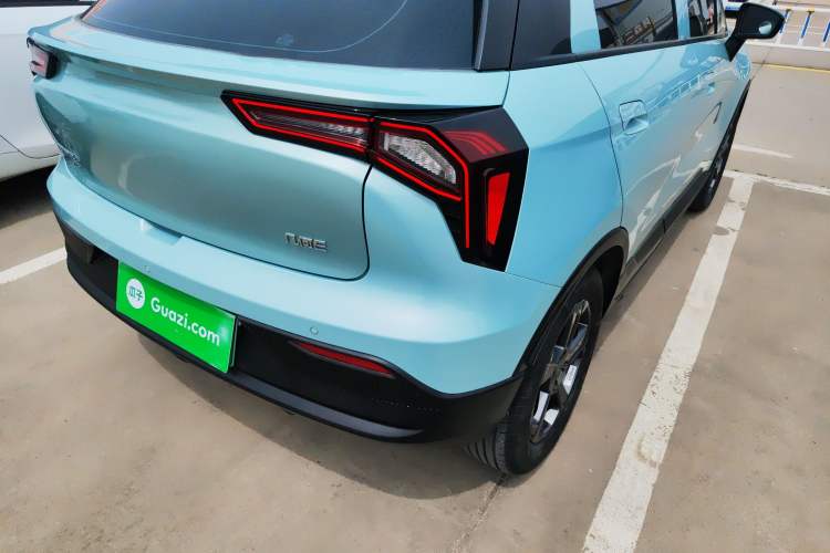 Used Geometry E Firefly 2024 301km Starlight Right Rear Taillight