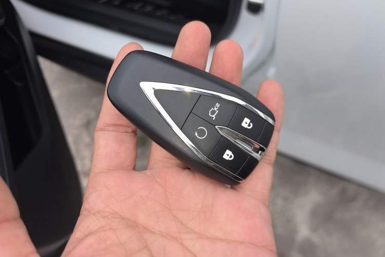 Used CHANGAN Eado PHEV 2025 Smart New Blue Whale 145KM Battleship Edition Vehicle Key