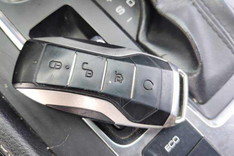 Used BYD Tang 2019 2.0T Automatic SmartConnect Luxury 7-Seater China VI Standard