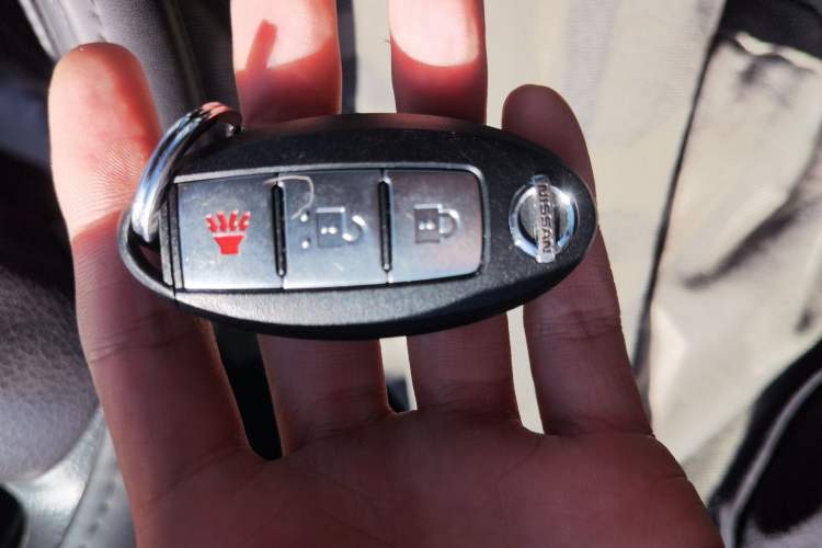 Used Nissan Tiida 2011 1.6L Manual Smart Version
