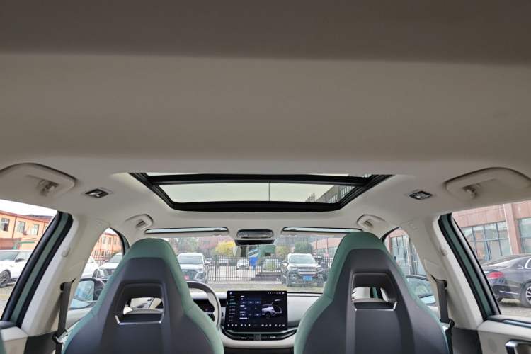 Used Lynk & Co 06 EM-P 2023 EM-P 126 Long-Range Halo