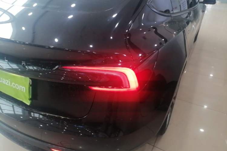 Used Tesla Model 3 2023 Long-Range All-Wheel-Drive Version