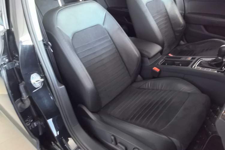 Used Volkswagen Magotan 2017 330TSI DSG Luxury Model