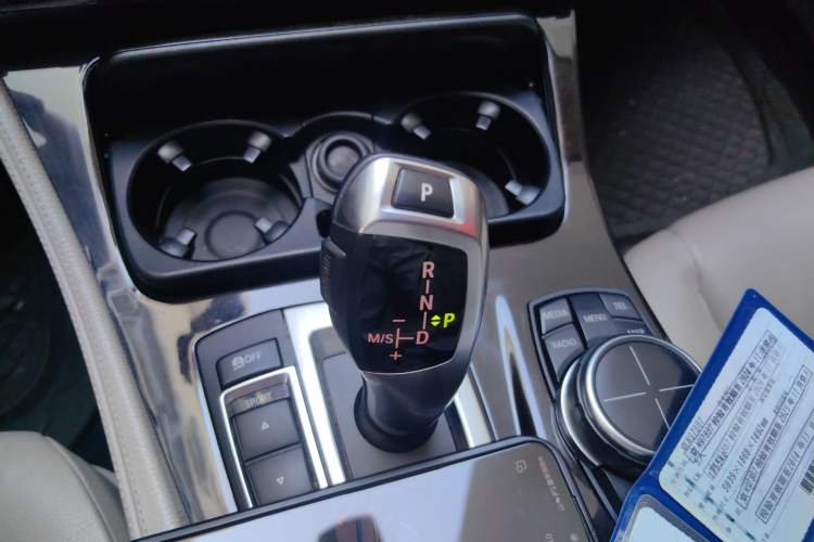 Used BMW 5 Series 2013 525Li Luxury Model Gear Lever