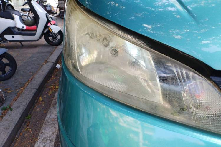 Used Nissan NV200 2011 1.6L 232 Seats Zunya Trim