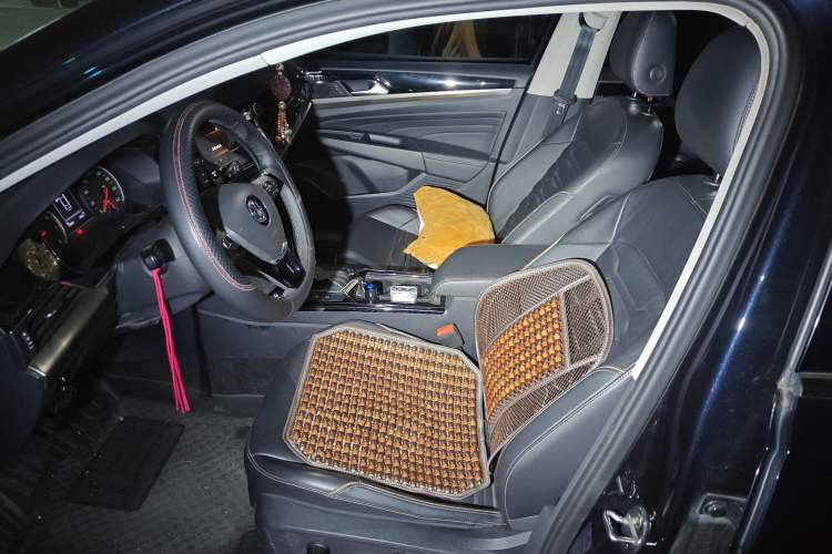 Used Volkswagen Passat 2019 330TSI Elite Edition China V Standard Left Front Seat