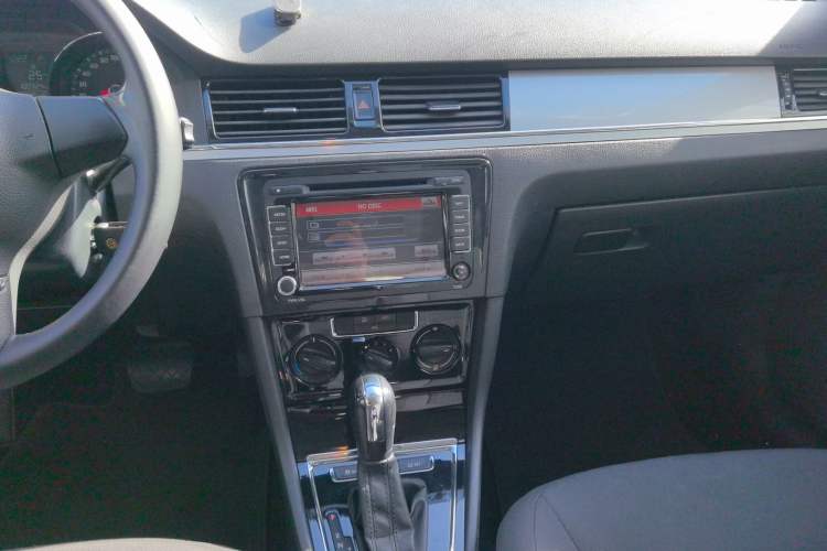 Used Volkswagen Bora 2015 Qihui Edition 1.6L Automatic Fashion Model