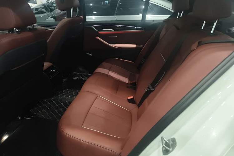 Used BMW 5 Series 2022 Restyled 525Li M Sport Package Left Rear Seat