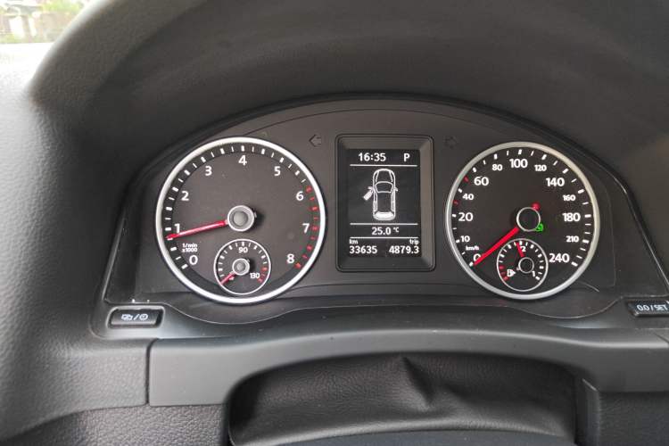 Used Volkswagen Tiguan 2016 300TSI Automatic Two-Wheel Drive Comfort Edition Instrument Cluster