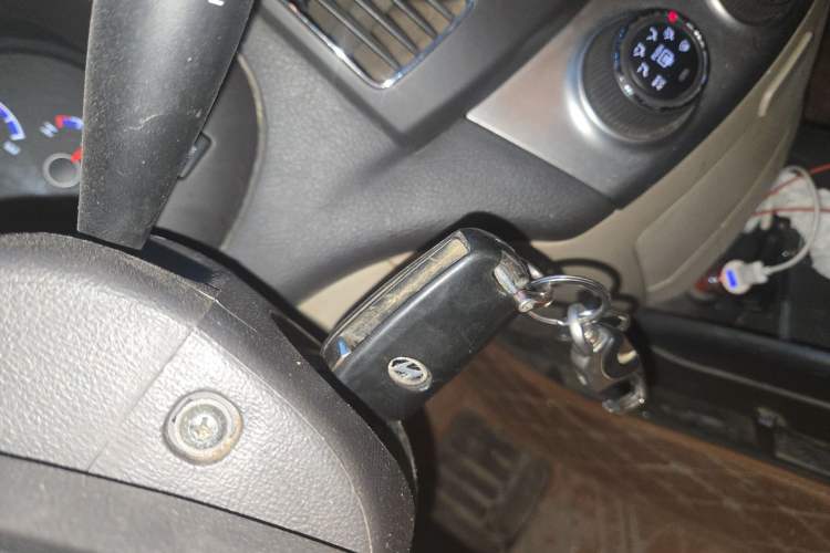 Used Hyundai Celesta 2015 1.6L Manual Comfort Model
