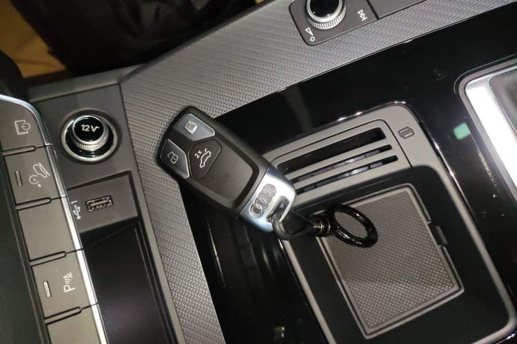 Used Audi Q5L 2024 40 TFSI Luxury Dynamic Edition
