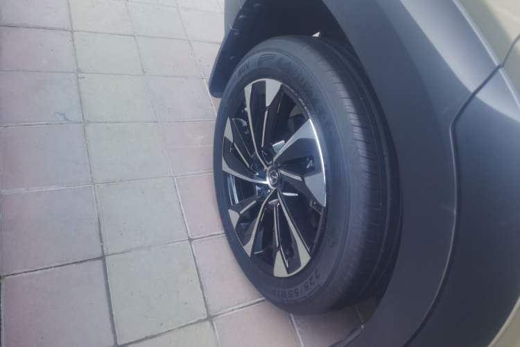 Used Mazda CX-50 2023 2.5L Luxury Edition Right Rear Wheel Hub