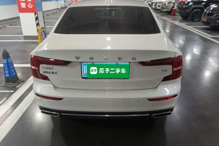 Used Volvo S60 2021 T4 Zhiyi Luxury Edition