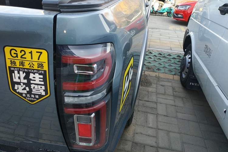 Used Great Wall Poer 2021 2.0T Global Version Automatic Gasoline 4x4 Prestige Standard Box with Trailer Capability GW4C20B