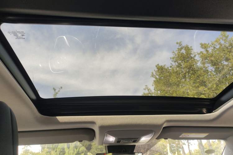 Used Toyota Wildlander 2023 Dual-Motor 2.5L E-CVT Four-Wheel Drive Prestige Edition Headliner