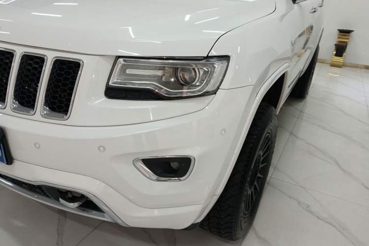 Used Jeep Grand Cherokee (Import) 2015 3.6L Luxury Navigation Edition
