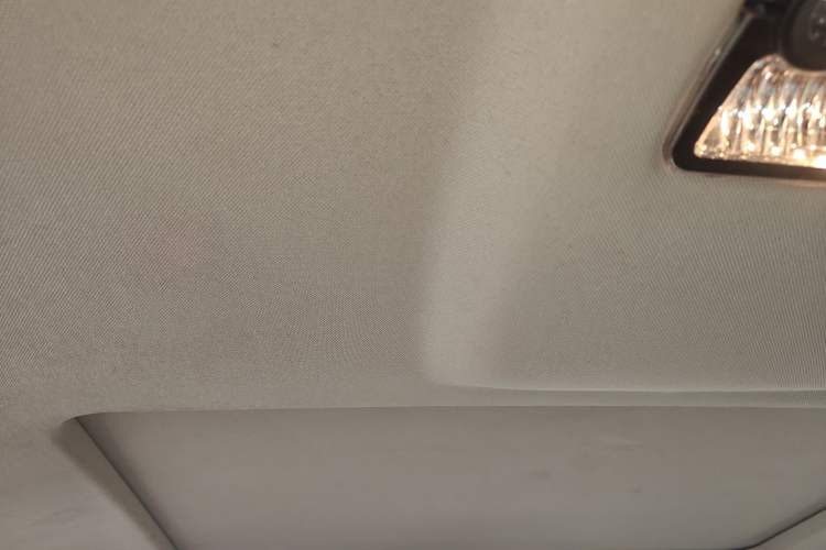 Used BMW 5 Series 2014 525Li Leading Model
