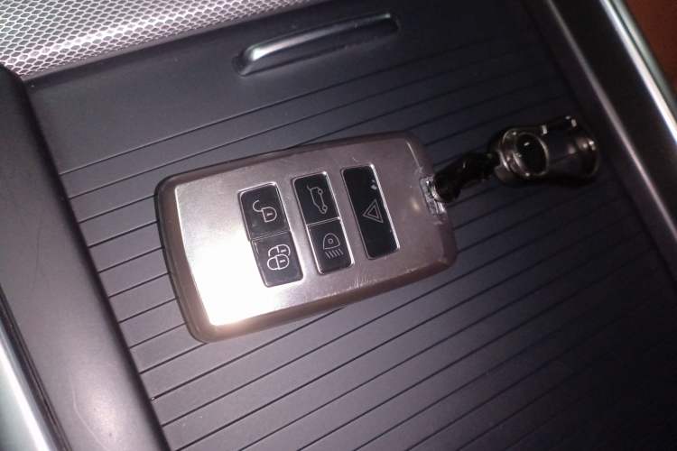 Used Jaguar XEL 2024 2.0T 250 PS R-DYNAMIC S Advanced Sport Edition
