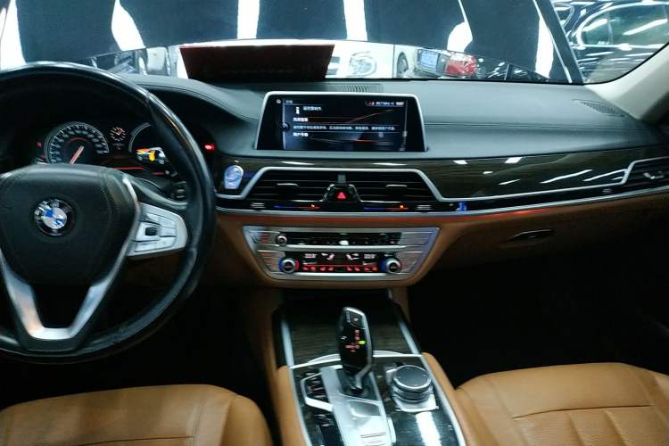 Used BMW 7 Series 2016 730Li Leading Model
