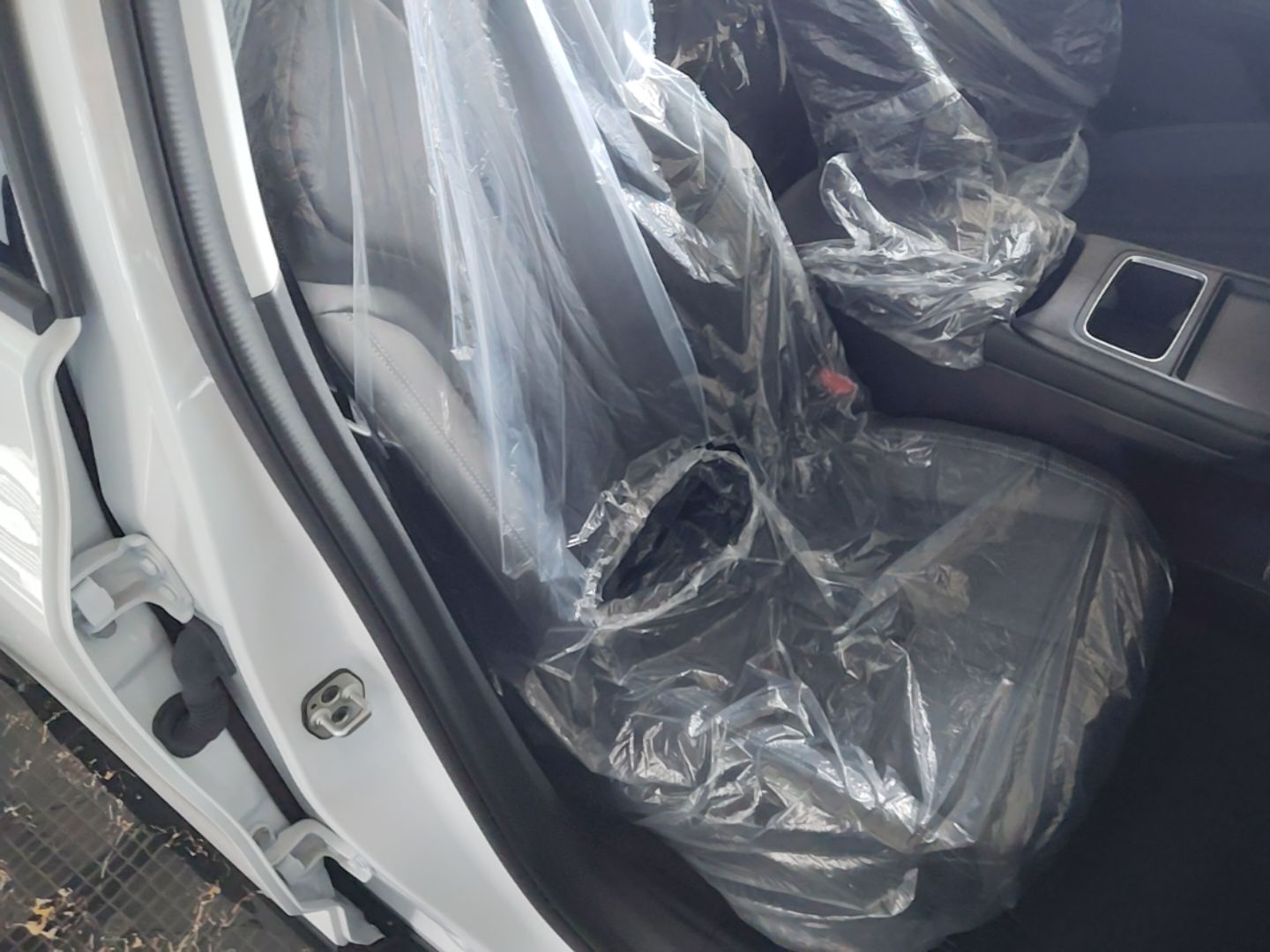 Dongfeng Aeolus SKY EV01 2025 530 km AIR Elite Edition — снимка 19