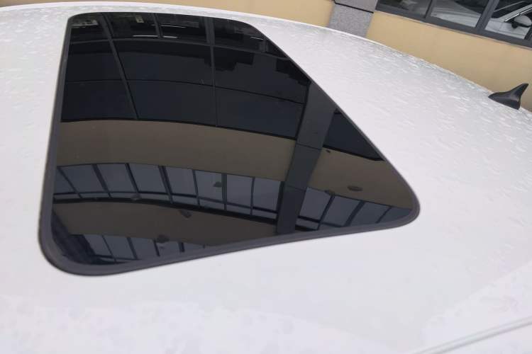 Used CHANGAN Eado 2020 PLUS 1.6L GDI Manual Luxury Model Roof