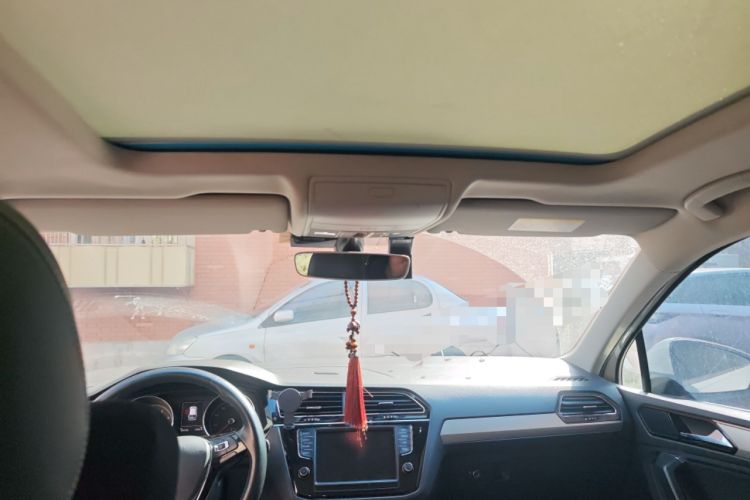 Used Volkswagen Tiguan L 2017 330TSI Automatic Two-Wheel Drive Flagship Edition Headliner