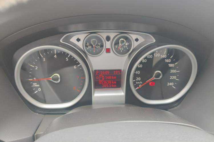 Used Ford Focus 2013 Hatchback Classic 1.8L Automatic Fashion Edition
