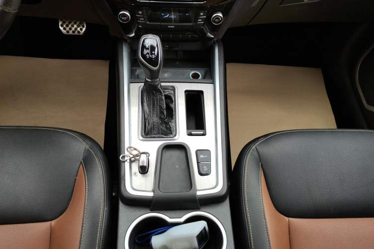 Used Geely Auto Vision X6 2016 1.3T CVT Luxury Model Gear Lever