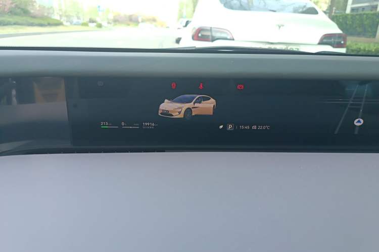 Used Avatr 12 2024 Updated Version 700 Three-Laser Rear-Wheel Drive Luxury Edition Instrument Cluster