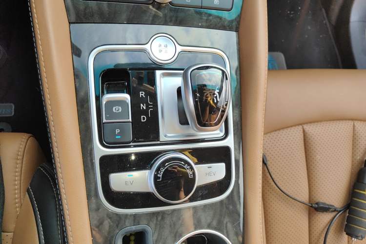 Used BYD Qin New Energy 2017 1.5T Luxury Model Gear Lever