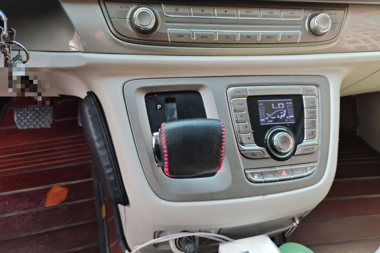 Used SAIC MAXUS G10 2021 2.0T Automatic Elite Edition Gasoline 7-Seater Gear Lever