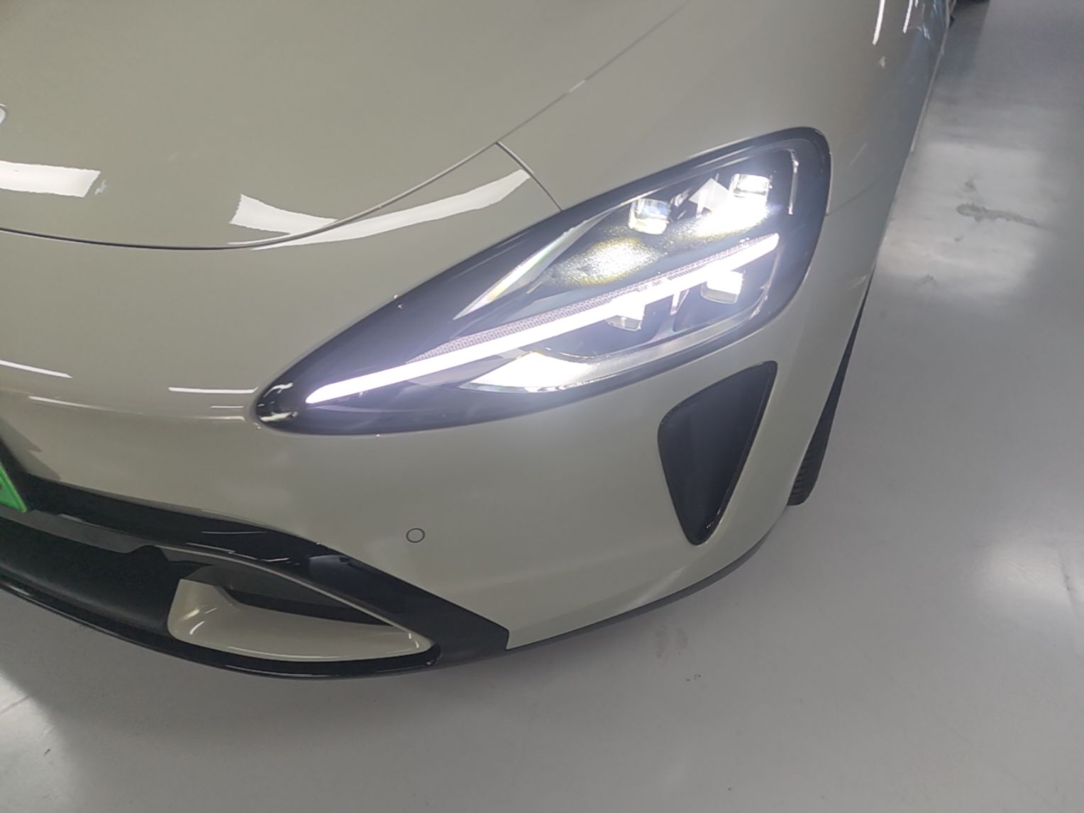 Xiaomi Auto SU7 2024 Rear-Drive Long-Range Intelligent Driving Version — снимка 8