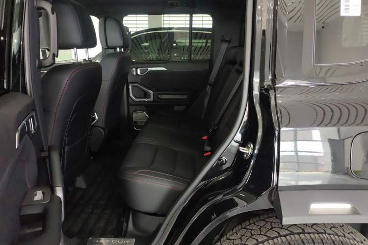 Used JETOUR Traveler 2025 2.0TD DCT XWD Cross+