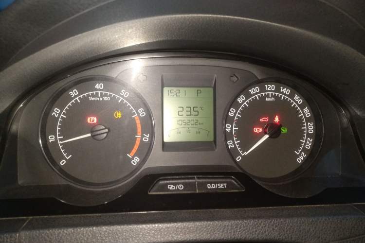 Used Skoda Rapid 2013 1.6L Automatic Smart Selection Model