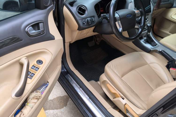 Used Ford Mondeo 2010 2.3L Fashion Edition