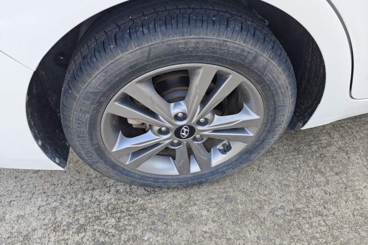 Used Hyundai Elantra (6th Generation / Lingdong) 2016 1.6L Manual ZhiXuan·Youth Edition
