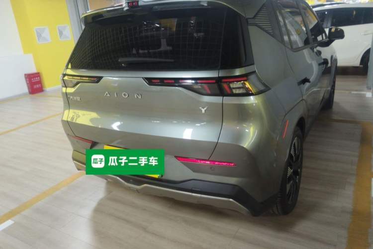 Used AION Y 2022 70 Tech Edition Lithium Iron Phosphate