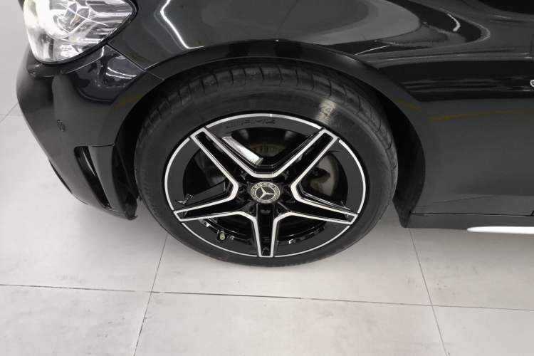 Used Mercedes-Benz C-Class 2021 C 260 L Sport Edition Star Collection Left Front Wheel Hub