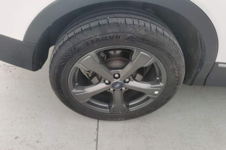 Used Ford Kuga 2019 EcoBoost 180 Two-Wheel-Drive Titanium Plus Model China VI Standard
