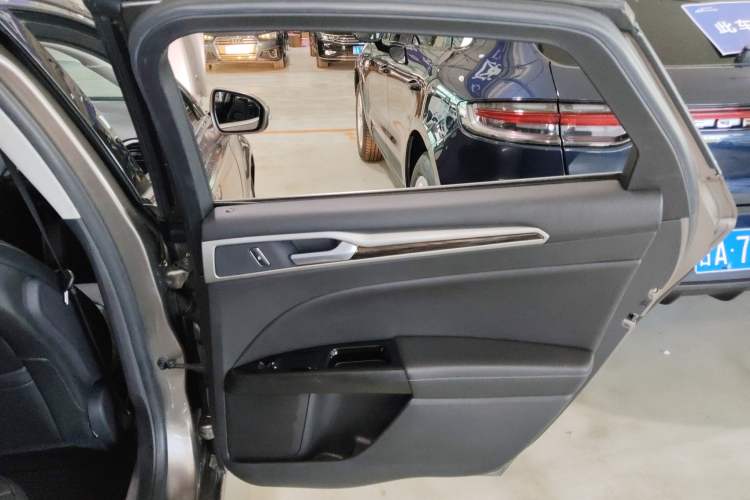 Used Ford Mondeo 2013 2.0L GTDi 200 Fashion Edition