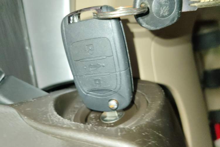 Used Baojun 730 2016 1.5L Manual Value Edition 7 Seats China V Emission Standard Vehicle Key