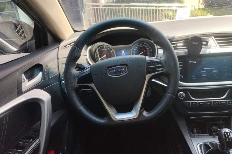 Used Geely Auto Emgrand 2017 Sedan Million Edition 1.5L Manual - Upward Version
