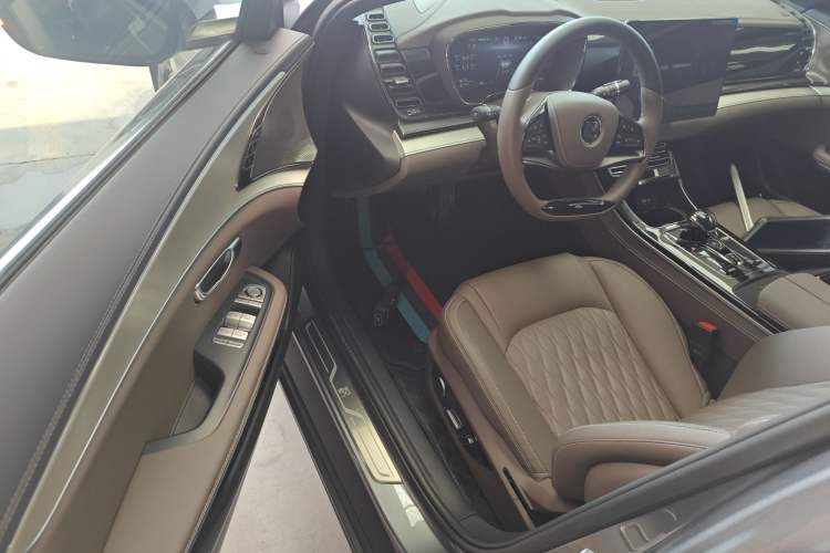 Used BYD Han 2025 DM-i 125KM Elite Model Driver Seat